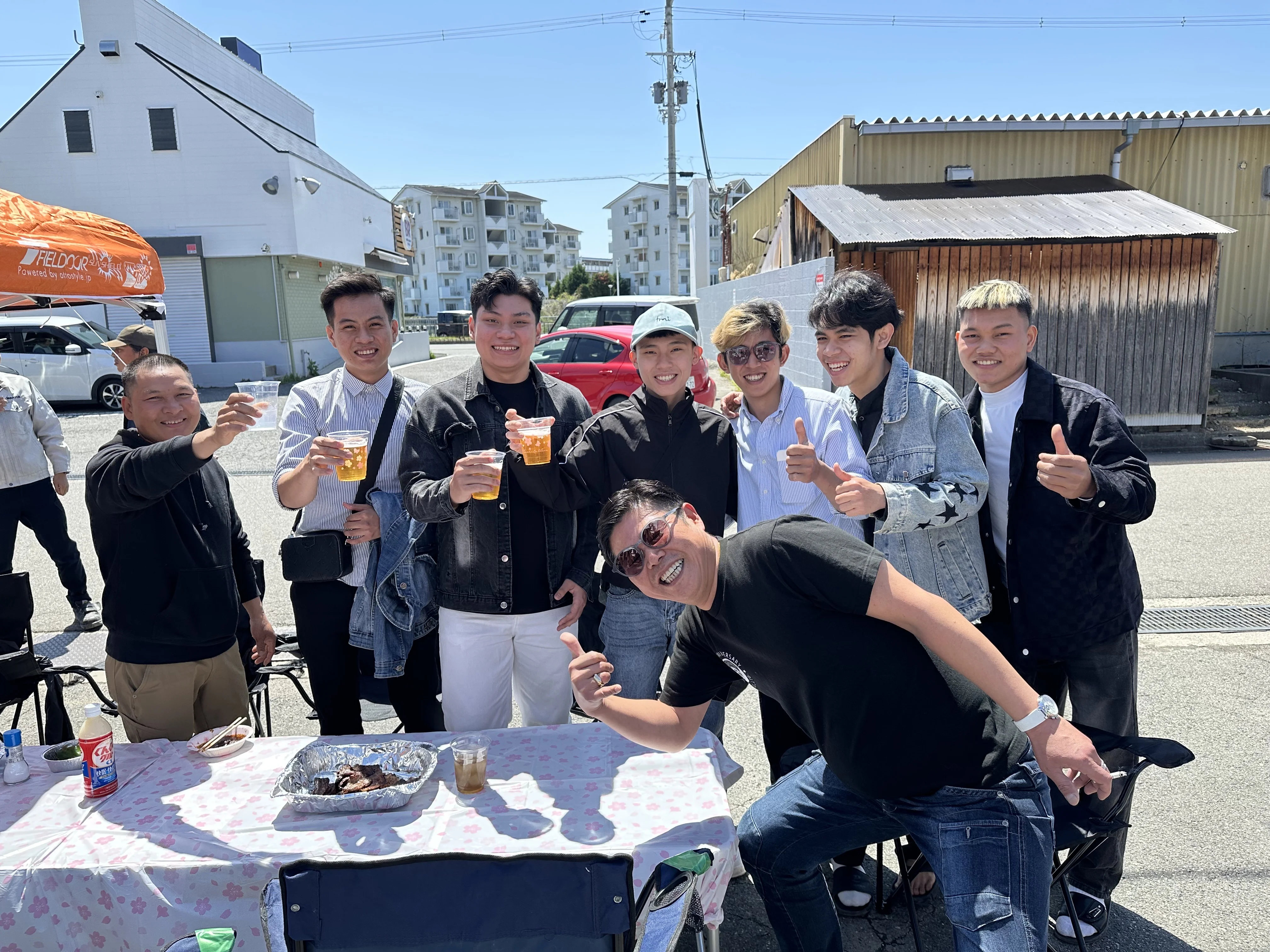 お花見に参加した社員